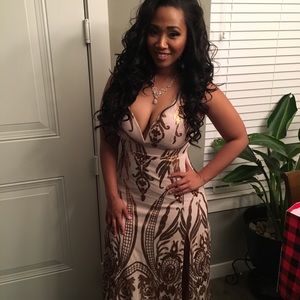 Dresses - Beautiful Gown & Matching Clutch Dresses - Beautiful Gown & Matching Clutch